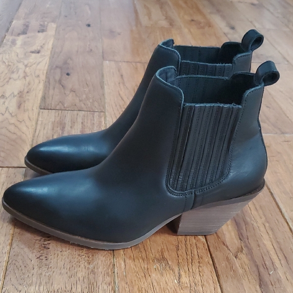 Portland Leather Shoes - Patina Dakota Western Boots